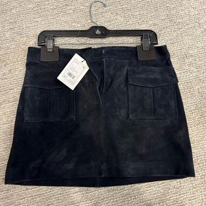 Theory size 4 navy suede miniskirt, new with tags